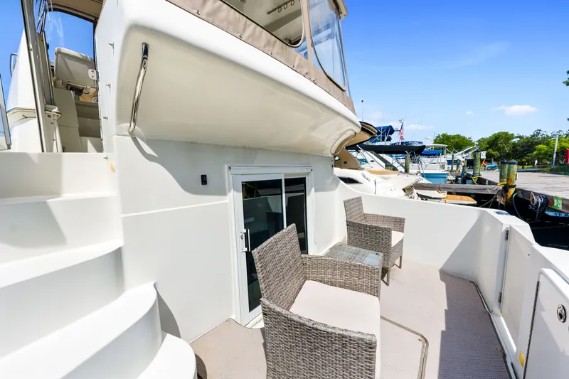 Loophole Yacht Photos Pics 