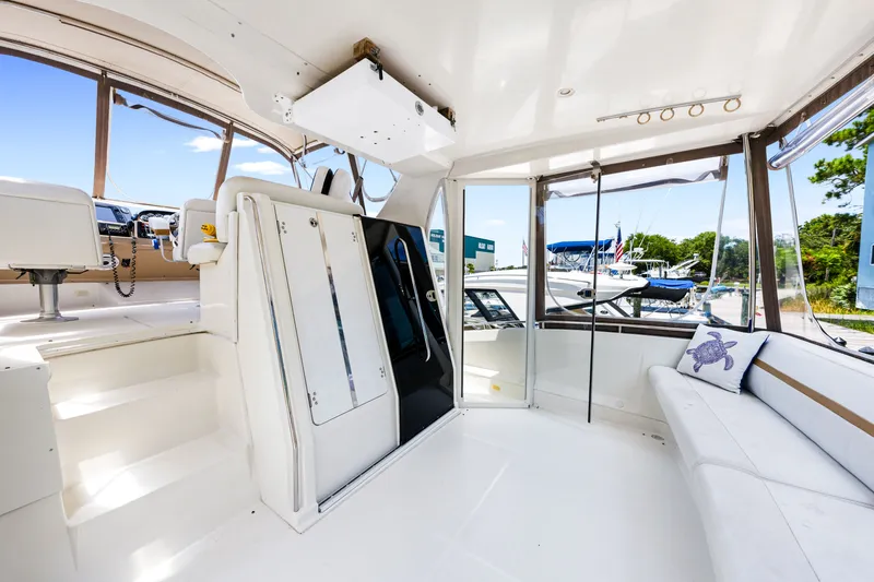 Loophole Yacht Photos Pics 