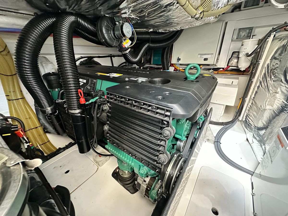2018 Princess 42 