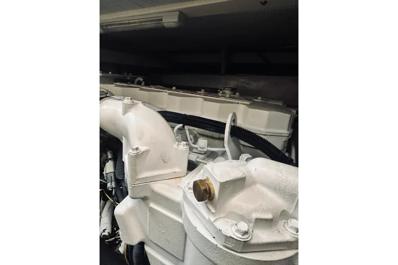 Grand Finale Yacht Photos Pics Engine compartment of 2008 Sabre 38 Hard Top Express boat.