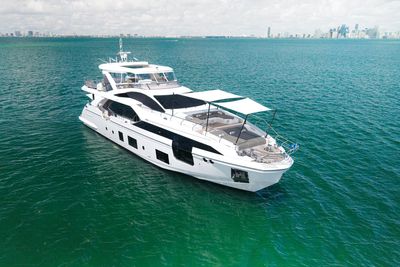 Yacht