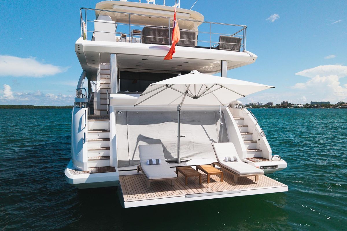 2022 Azimut 88 