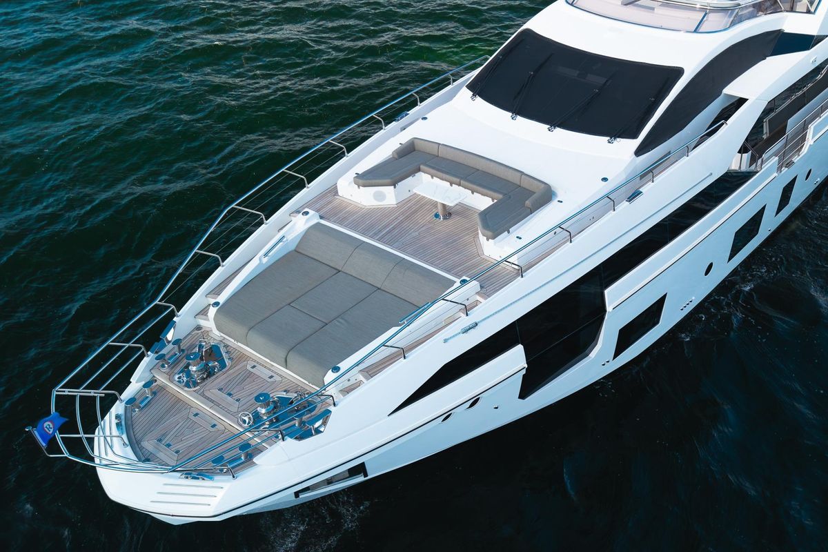 2022 Azimut 88 