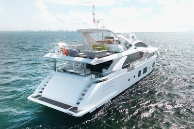 Yacht
