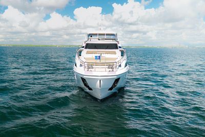 Yacht