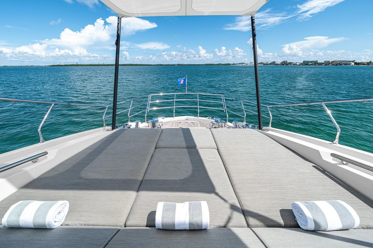 2022 Azimut 88 