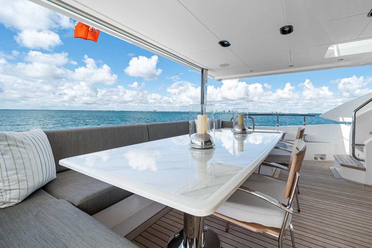 2022 Azimut 88 