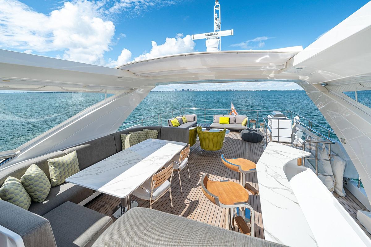 2022 Azimut 88 
