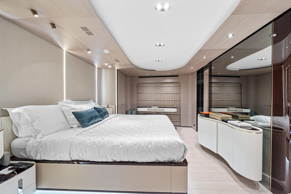 2022 Azimut 88 