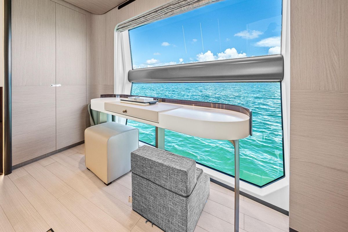 2022 Azimut 88 