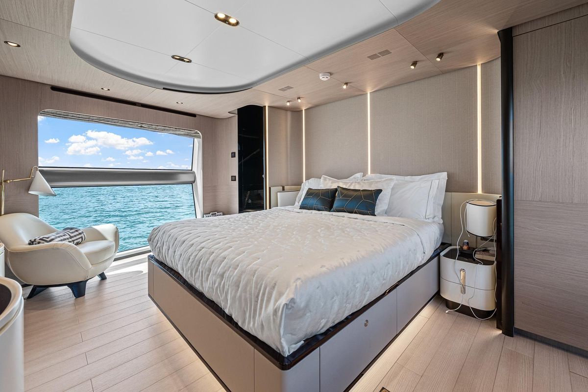 2022 Azimut 88 