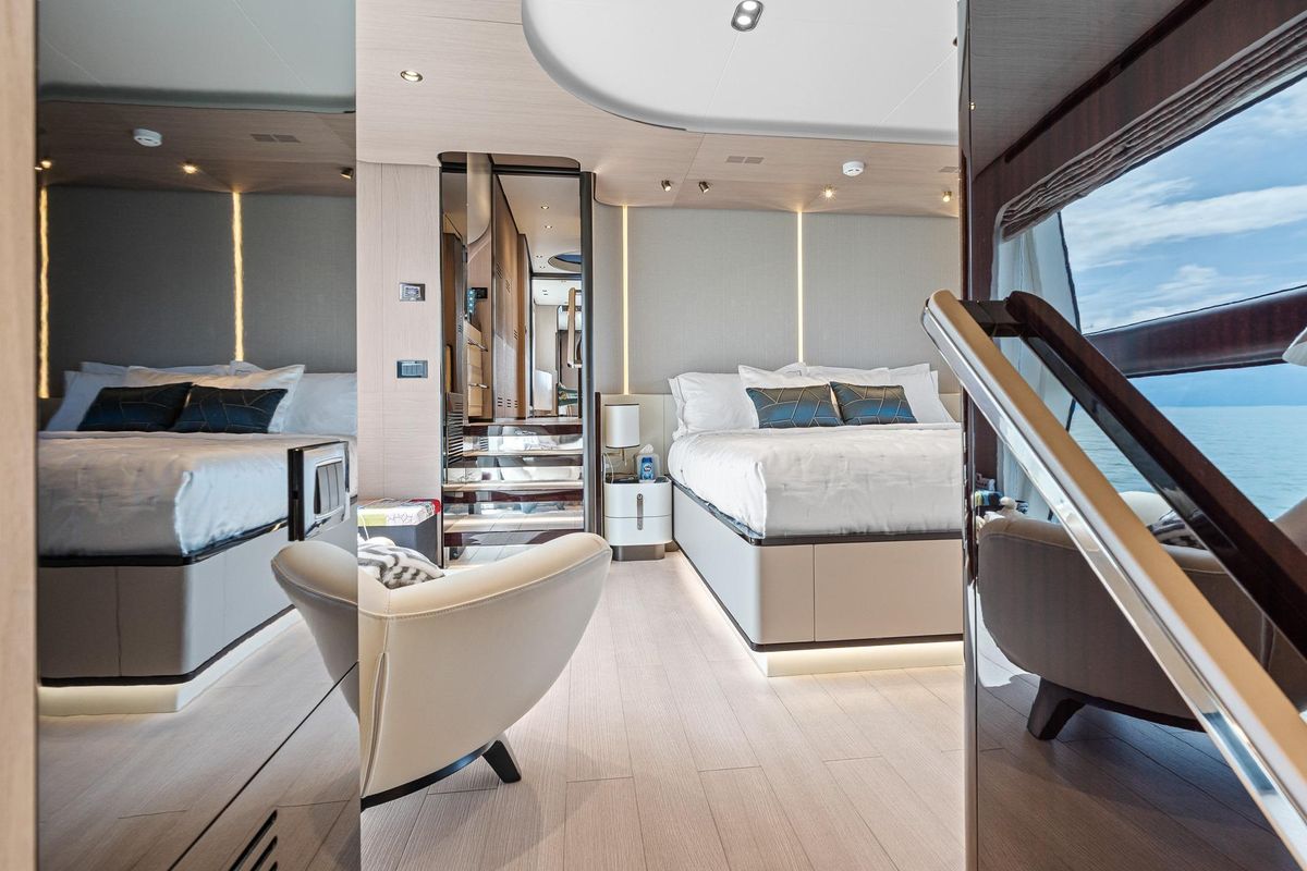 2022 Azimut 88 