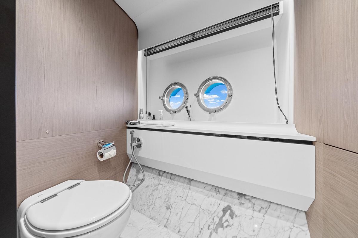 2022 Azimut 88 