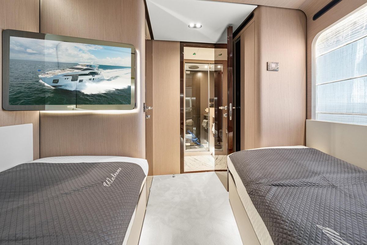 2022 Azimut 88 
