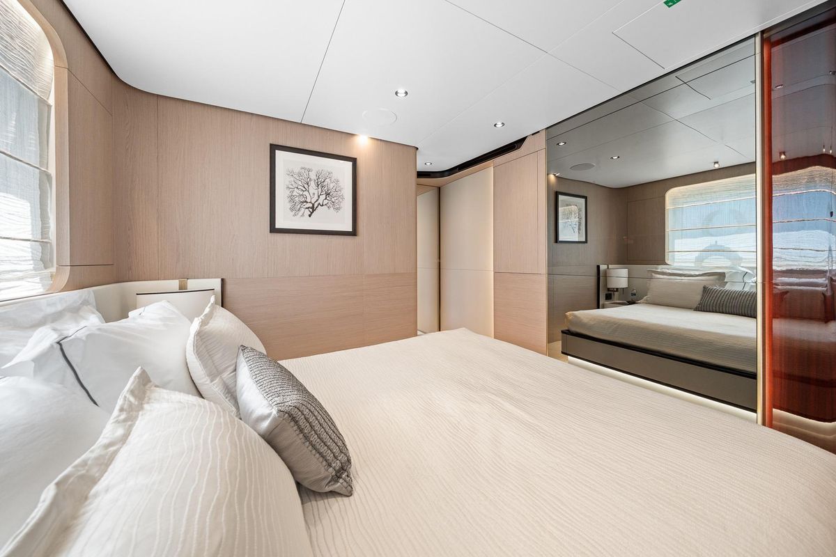 2022 Azimut 88 