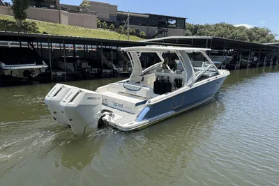 Chaparral 300 OSX