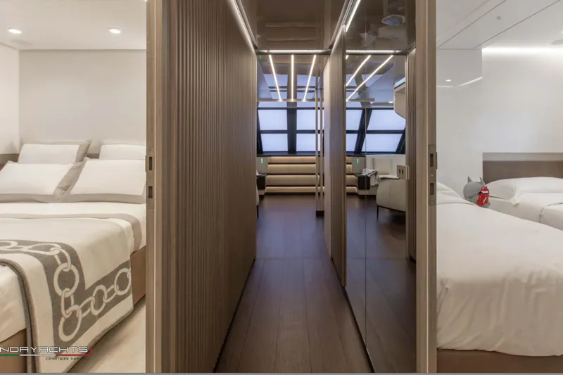  Yacht Photos Pics Luxurious interior of 2025 MandaYachts 8 SPIDER, featuring elegant bedrooms and modern design.