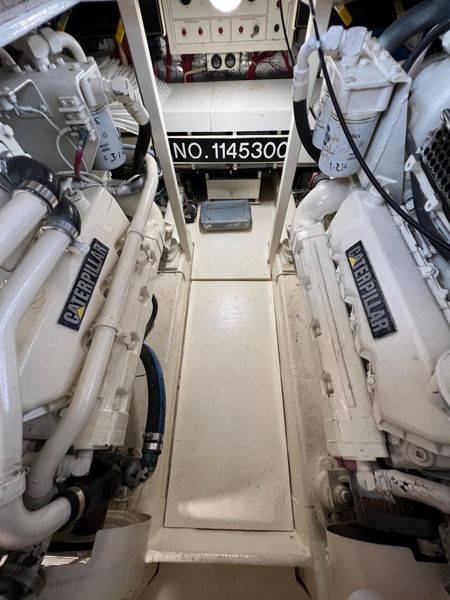 1995 Tollycraft 45 Cockpit Motor Yacht