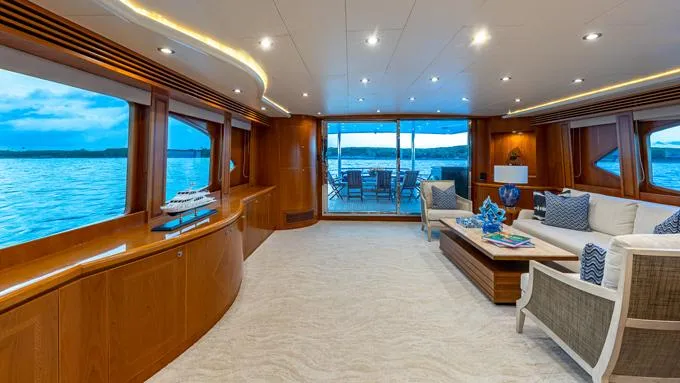 B Happy Yacht Photos Pics Salon looking aft to stbd side
