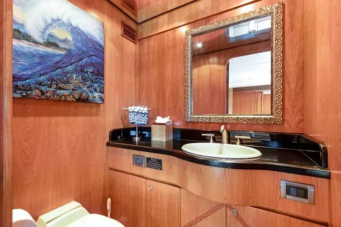 B Happy Yacht Photos Pics Day Head