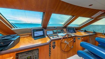Yacht