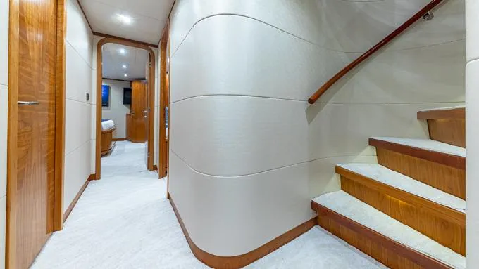 B Happy Yacht Photos Pics Accommodation foyer