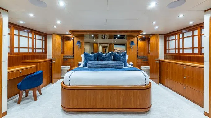B Happy Yacht Photos Pics Master looking aft