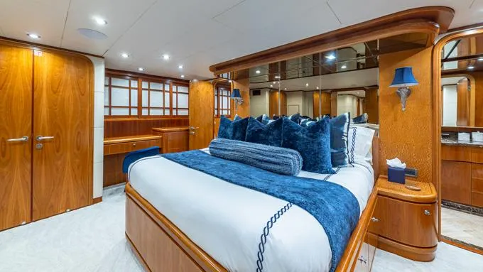 B Happy Yacht Photos Pics Master looking stbd.