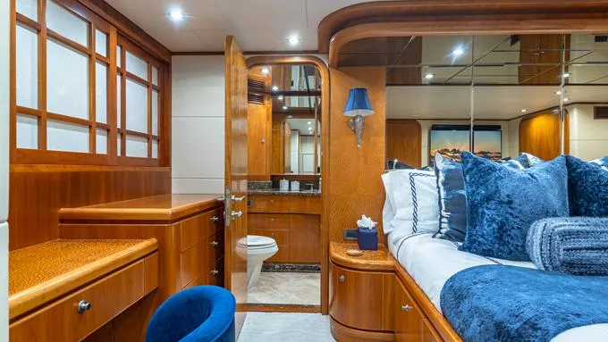 B Happy Yacht Photos Pics Master starboard head entrance