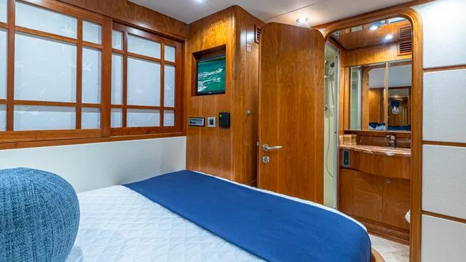 B Happy Yacht Photos Pics Port guest looking fwd