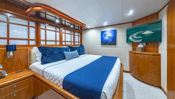 B Happy Yacht Photos Pics VIP looking forward