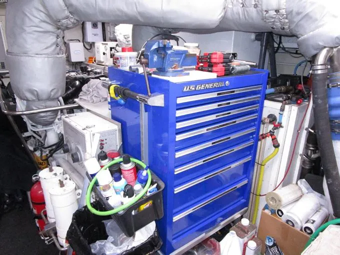 B Happy Yacht Photos Pics Aft of stbd engine