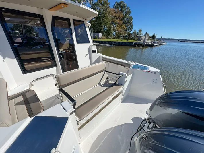 Channel Surfer Yacht Photos Pics 