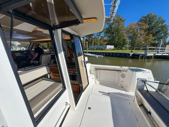 Channel Surfer Yacht Photos Pics 