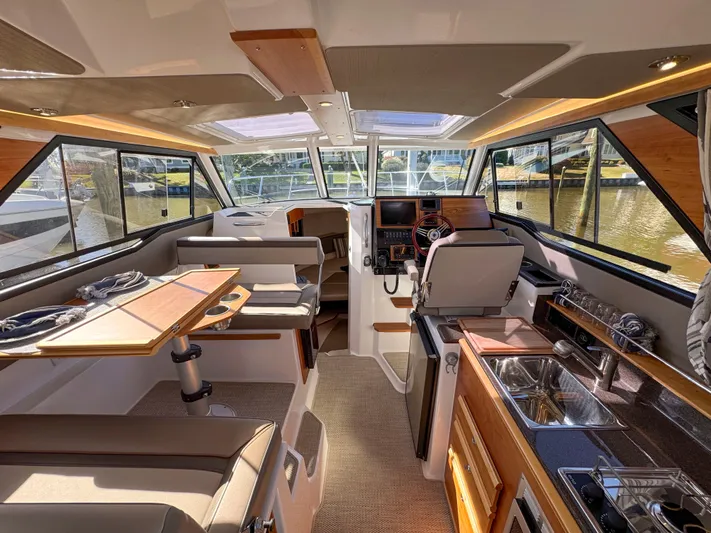 Channel Surfer Yacht Photos Pics 