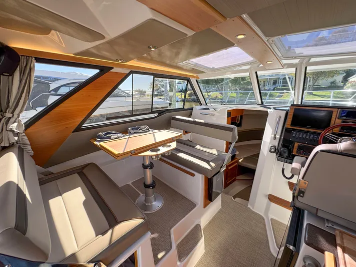 Channel Surfer Yacht Photos Pics 