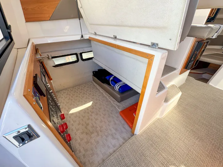 Channel Surfer Yacht Photos Pics 