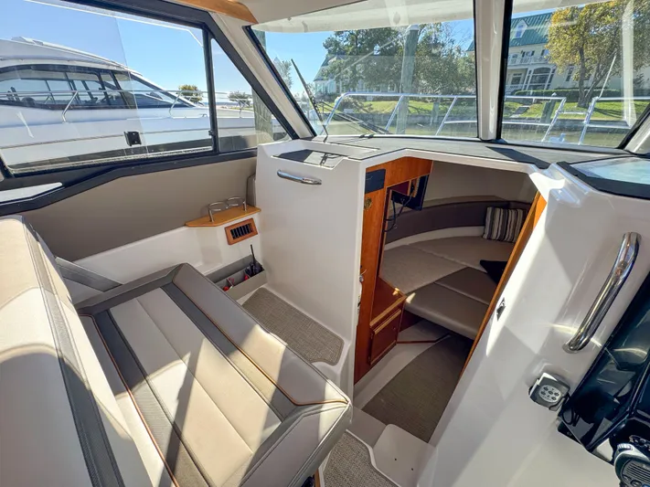 Channel Surfer Yacht Photos Pics 