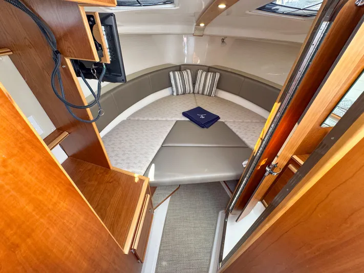 Channel Surfer Yacht Photos Pics 