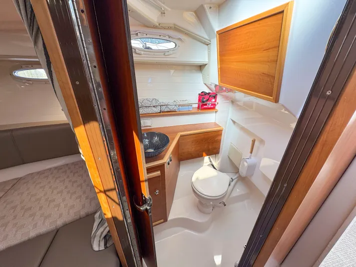 Channel Surfer Yacht Photos Pics 