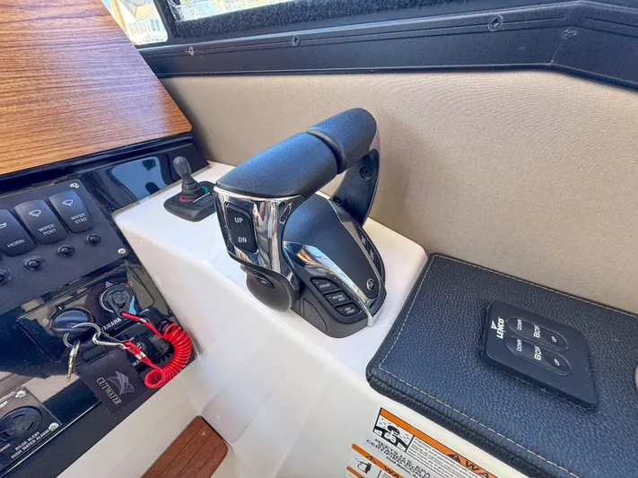 Channel Surfer Yacht Photos Pics 