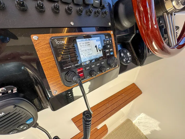 Channel Surfer Yacht Photos Pics 