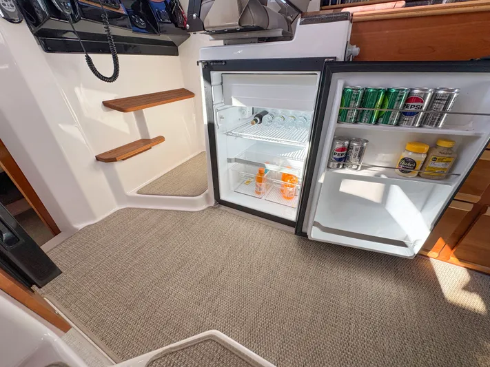 Channel Surfer Yacht Photos Pics 