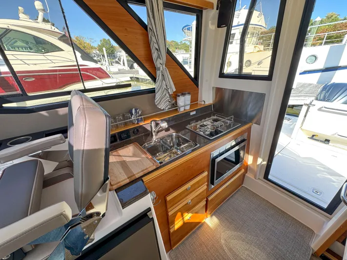 Channel Surfer Yacht Photos Pics 