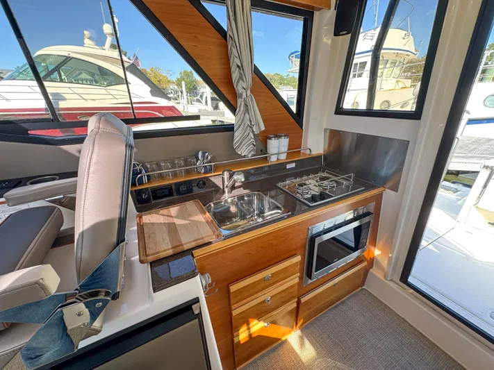 Channel Surfer Yacht Photos Pics 