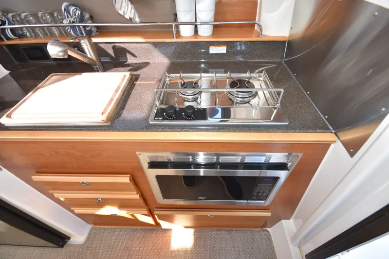 Channel Surfer Yacht Photos Pics 