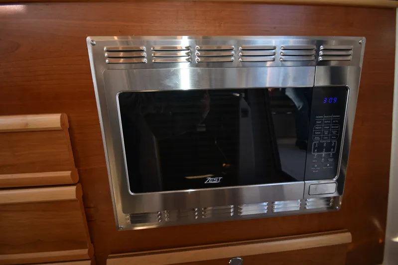 Channel Surfer Yacht Photos Pics 