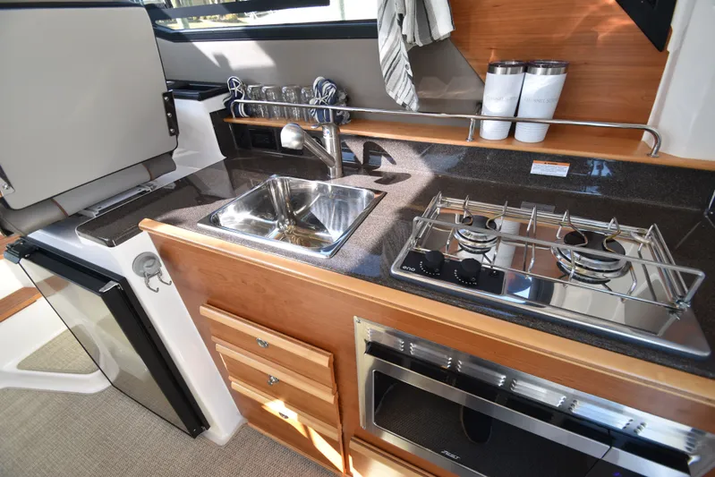 Channel Surfer Yacht Photos Pics 