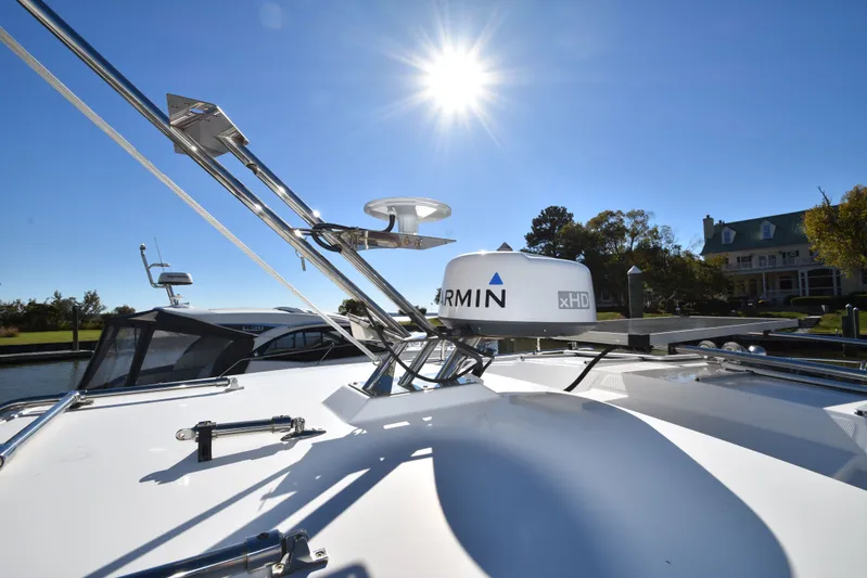 Channel Surfer Yacht Photos Pics 