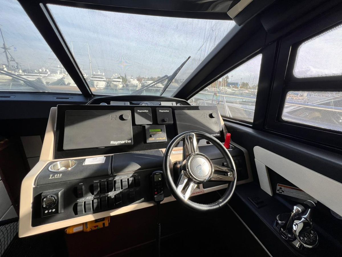 2016 Sea Ray 65 